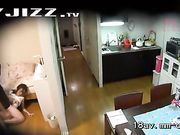 偷拍对面的情侣做爱视频