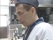 60岁老汉在家插保姆被妻子发现 求老公3P