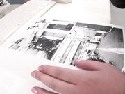 爆乳女职员上班时摸奶,欲火焚身后去厕所撸了一发