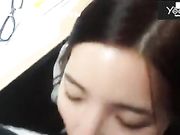 最近网络疯传的名校大美女和男友书桌上爱爱流出