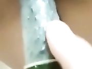 乖女儿吃冰棒要和爸爸玩冰火结果草完被爸爸用大黄瓜爆插