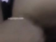 饥渴丰满少妇主播晚上出击勾引个像猪肉佬的胖司机路边车震对白有趣