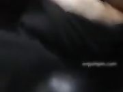 饥渴丰满少妇晚上出击勾引胖司机激情车震