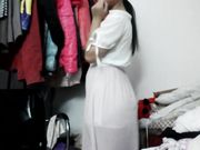 涉世未深年轻小演员为了上镜出名被禽兽导演诱骗脱衣3