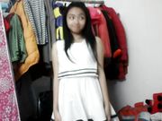 涉世未深年轻小演员为了上镜出名被禽兽导演诱骗脱衣1