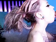 二次元HD 在漫威少女温柔的口活中射精