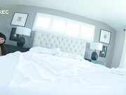 拉丁裔保姆工作时自慰被发现作为惩罚她的小穴被主人的精液灌满