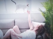 巨乳柜姐为了感谢帮忙达成业绩下班后来家里脱光报恩