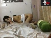 直播一屋两妻给老公吹箫 听到说话才发现这两个老婆不一般