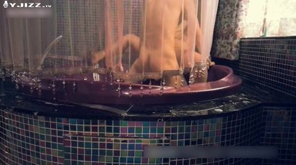 国产骚妇卡戴珊金莲艳情史 鸳鸯浴后床战超激情