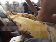 瘦小可爱的妹子