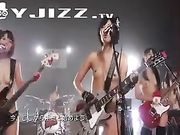 日本女子裸体组合演唱会高潮迭起