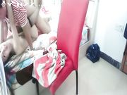 身材不错的性感网袜美女主播和高大尚小鲜肉直播啪啪呻吟销魂