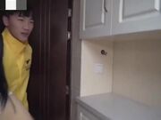 少妇发春诱惑送餐员做爱