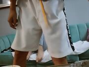 胸前纹身腰细坚挺美乳大长腿张开腿舔逼后入