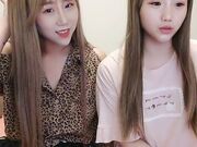 激情双飞大战深喉插嘴双女骑乘骑脸舔逼01