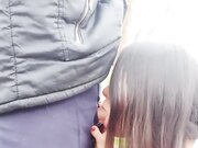 户外勾搭农民老头衣服都不脱掏鸡巴就舔刺激