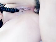 玩弄大骚逼玻璃瓶直接往里捅无套草菊花爆草