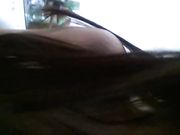 饥渴的少女自己在房间拿根黄瓜插出了高潮