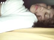 逼逼粉嫩的美女大学生约会网友被迷倒无套内射一穴白浆