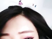 让主播先用瓶子插逼然后再啪啪