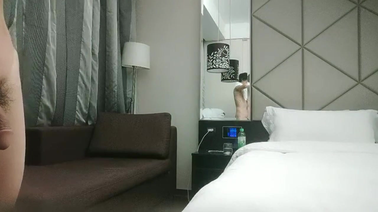 高品质操白裙小姐姐黑丝大屁股全力出击猛操