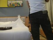 约操外围丸子头娇小萌妹抓着奶子一顿揉捏扶腰后入