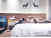 黄先生探花约大奶妹子口交舔弄床上骑坐自己动02