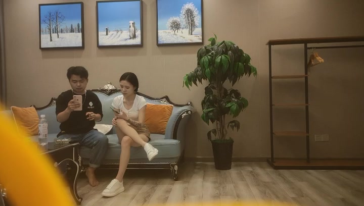 高端外围场苗条00后女神在仙丹加持下到达高潮