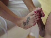 带性感炸弹的裸体性按摩