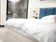 短发极品外围女神挺粉嘟嘟花式啪啪高潮迭起