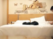 约炮甜美妹子掰穴近距离口交骑乘后入猛操