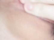 黑丝网衣小萝莉自慰小穴东东好小很难进