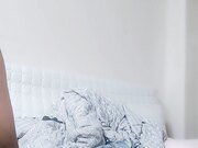 十柒学姐深喉吸吮口活一流扶着冰箱后入主动骑乘