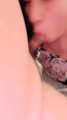 女仆装露脸小少妇跟小哥激情啪啪 真鸡巴骚深喉大鸡巴吸蛋蛋 连菊花都舔好刺激