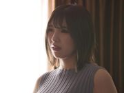 出差时 意外与被性骚扰的中年老板同房 G罩杯新入职员工1