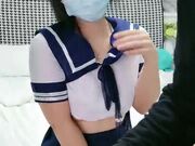 精彩4P两个风骚老阿姨床上调教小鲜肉和渣女小萝莉激情啪啪