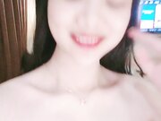 美艳动人的小骚货 全裸浴室洗澡 洗白白就开战娴熟口交 无套大力抽插 射在肚皮上