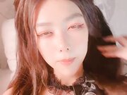 极度淫骚美女小姐姐 掰开骚穴里面好湿 抓着屌猛吸 第一视角操逼