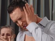 风韵黑丝女仆人妖在绑一个人妖玩SM性爱3P粗大鸡巴插进菊花干的嗷嗷淫叫