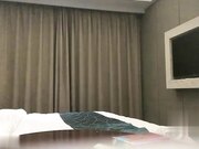 白色外套苗条身材妹子啪啪翘起屁股口交上位