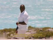 沙滩上爆干小女孩