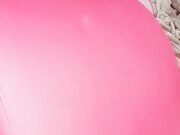 妹妹让小哥哥舔逼水好多鸡巴送她嘴里让她舔