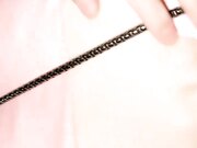 两个骚女深夜驾车户外 没穿内裤塞着跳蛋 蹲着野外尿尿 深喉插嘴吐了