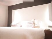 女神小姐姐约到酒店揉搓舔吸滋味绝美操射