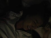 带来了一位生病的办公室女士 她错过了最后一班火车2