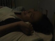 带来了一位生病的办公室女士 她错过了最后一班火车2