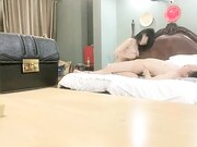 酒店公寓高价网约外围身高160性格活泼开朗小美女洋洋服务上流人瘦奶大急不可待