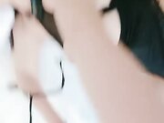 甜美少女 被胖大叔尽情玩弄 张开双腿扣骚穴 按摩器自慰 主动骑乘位深插1