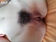 身体挺苗条的妹子吃鸡巴的样子超可爱